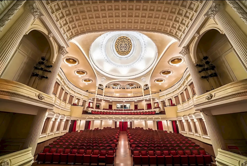 Visitors are expected to dress respectfully when visiting the opera house